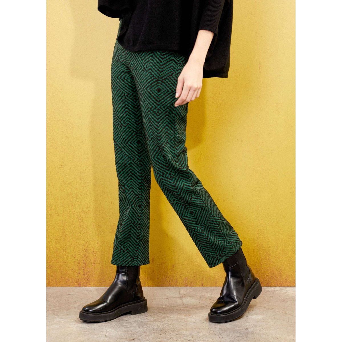 Pantalon droit maille souple à motifs SACHIN noir karma fougere, LA FIANCÉE