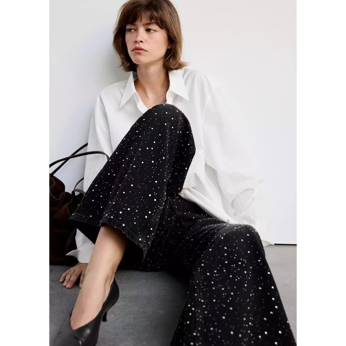 Jean large à strass black denim, MANGO