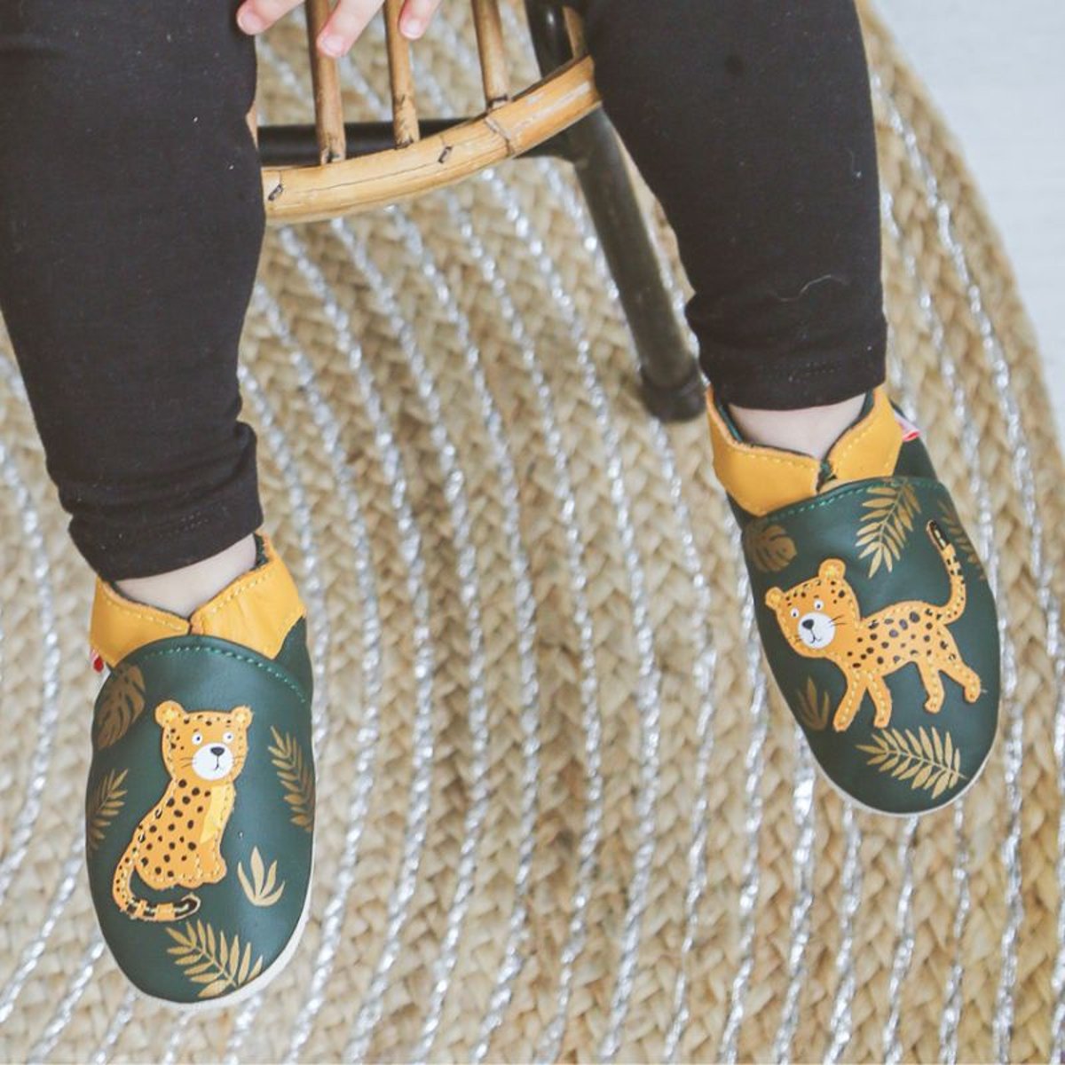 Chaussons bébé cuir souple César le jaguar vert, TICHOUPS