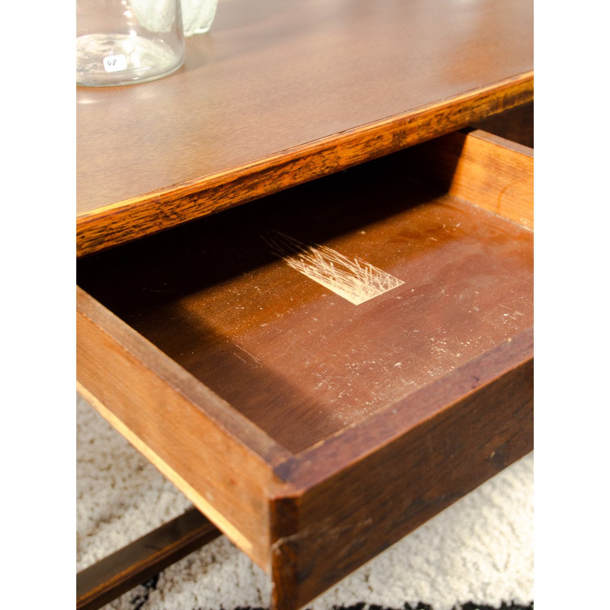 Table à manger en chêne foncé Romy N°1609 - Bon état bois foncé, DEBONGOUT