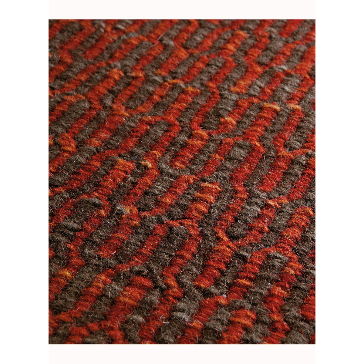Tapis kilim fait main en laine motif faux uni rouge, UN AMOUR DE TAPIS