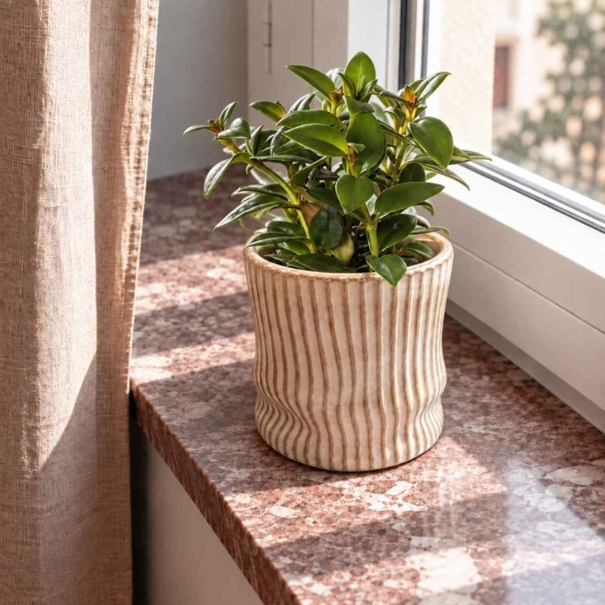 Cache-pot en céramique striée 13cm marron, ORNAMI