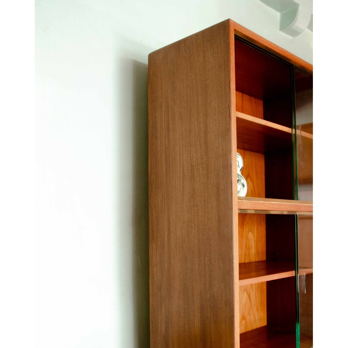 Bibliothèque vitrée en teck Madeleine N°734 - Bon état bois clair, DEBONGOUT