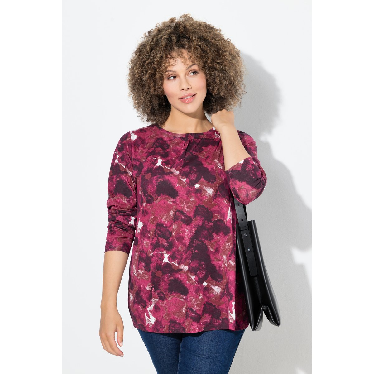 T-shirt à motif floral. Coupe évasée rouge vin foncé, ULLA POPKEN