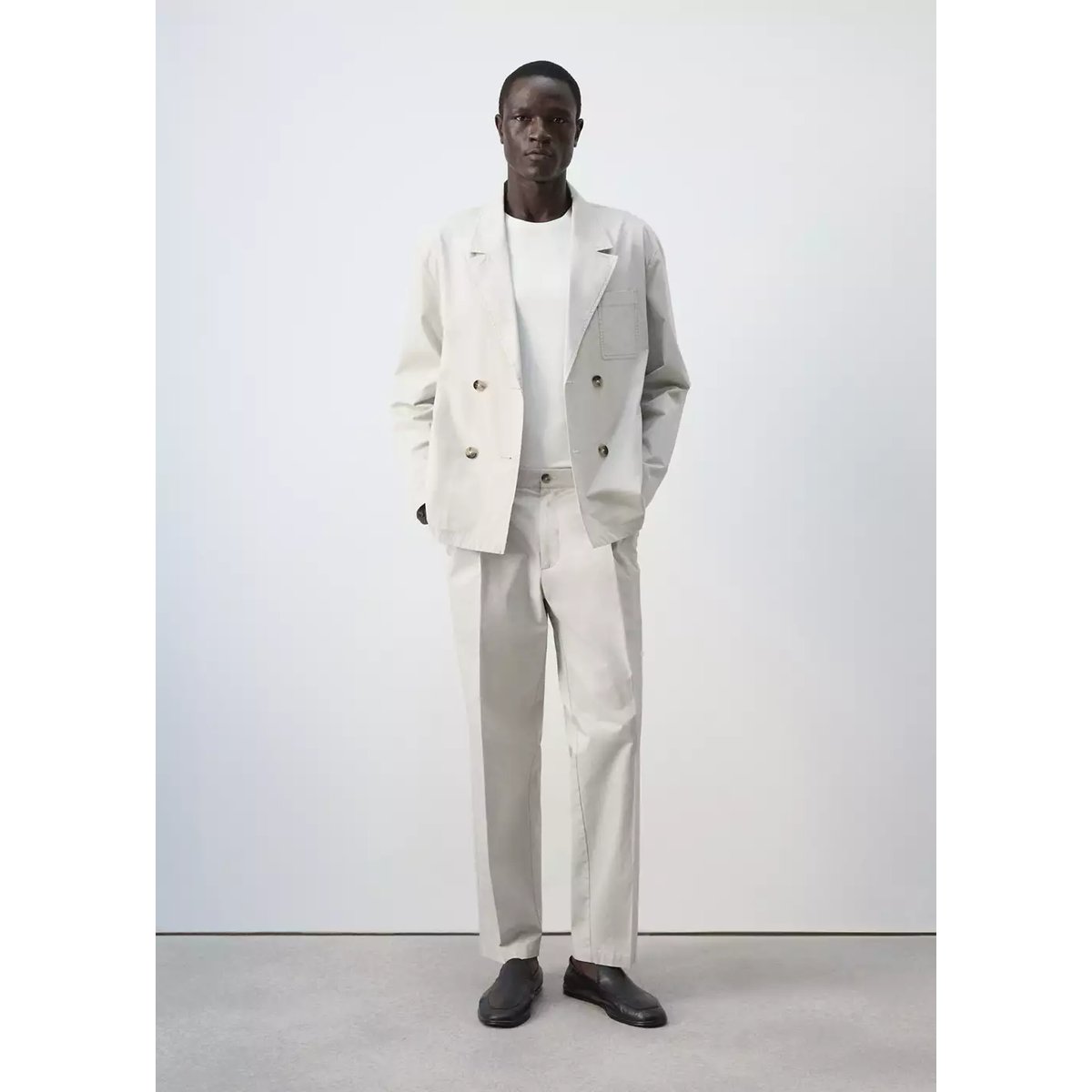 Pantalon relaxed fit cropped gris glacé, MANGO MAN