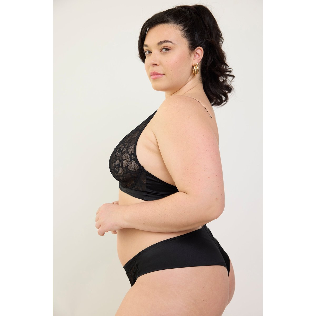 Tanga en dentelle et soie SILK'N LACE noir, MAISON LEJABY