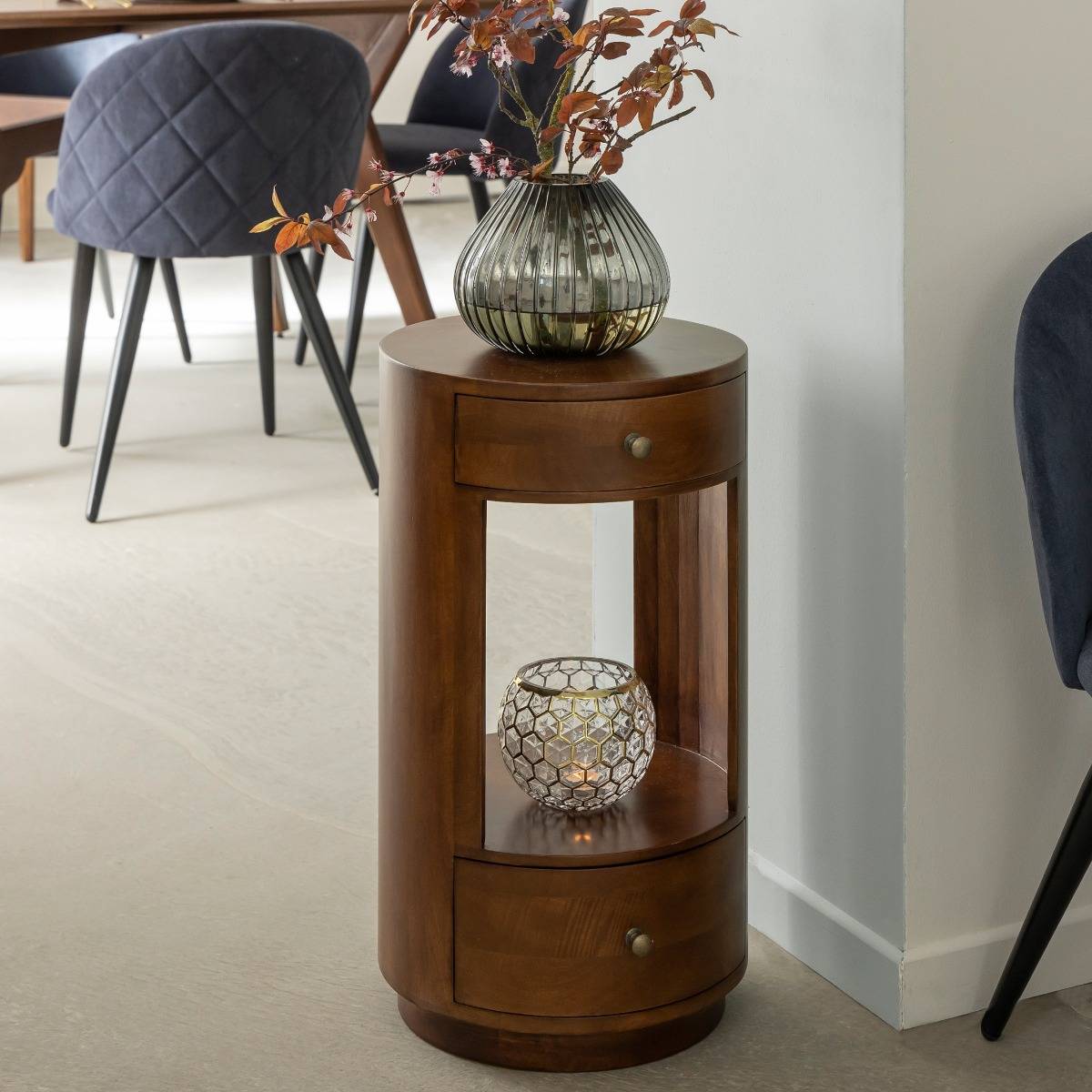 Table de chevet ronde en bois de manguier  OANA bois foncé, MADE IN MEUBLES 