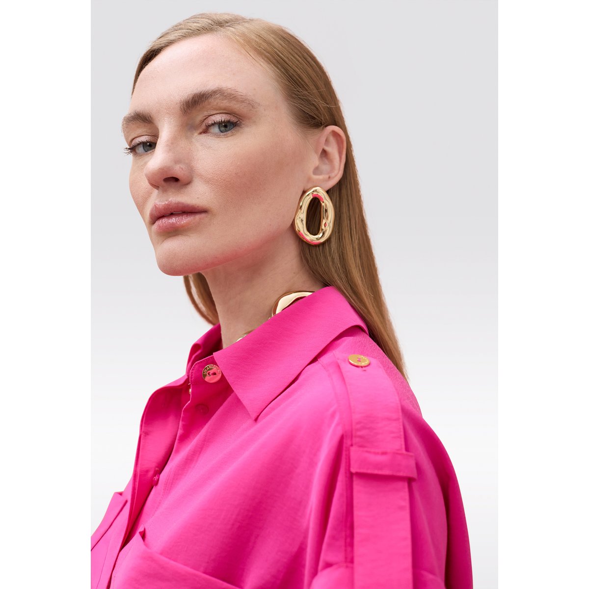 Chemise à manches tombantes avec poches et boutons siglés fushia, LOLA CASADEMUNT