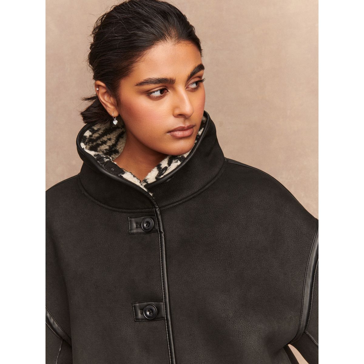 Veste réversible en peau lainée gris, NEXT