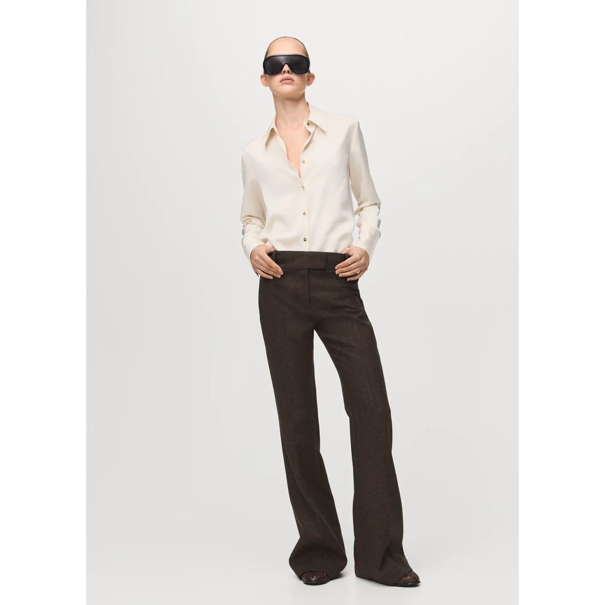 Chemise fluide satinée écru, MANGO
