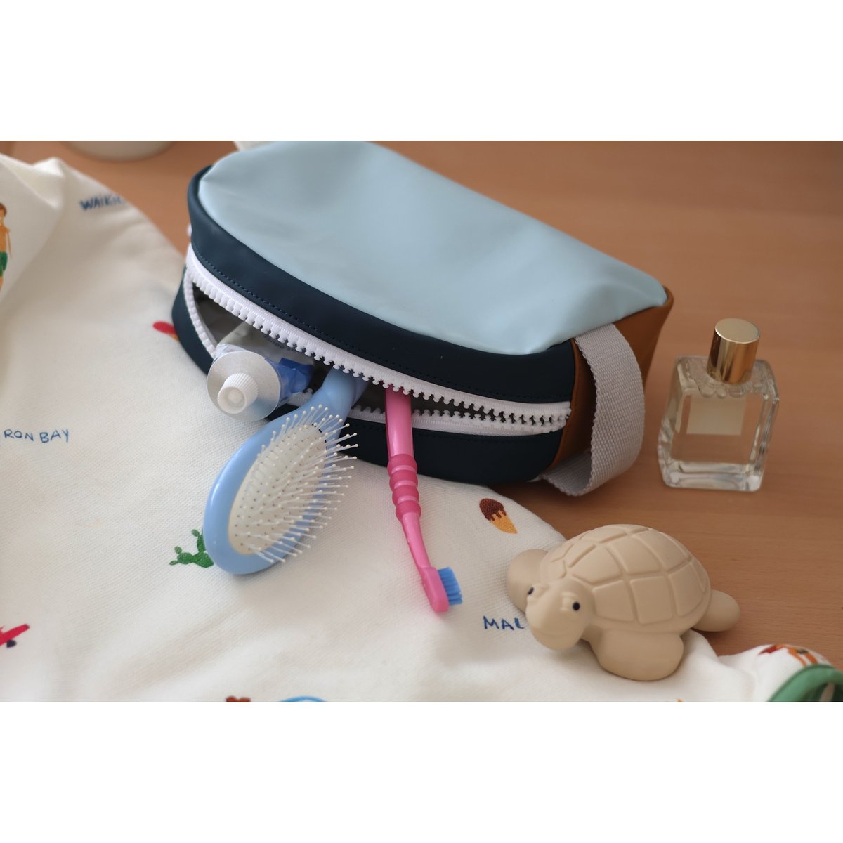 Trousse de toilette FARO night bleu, BEABA