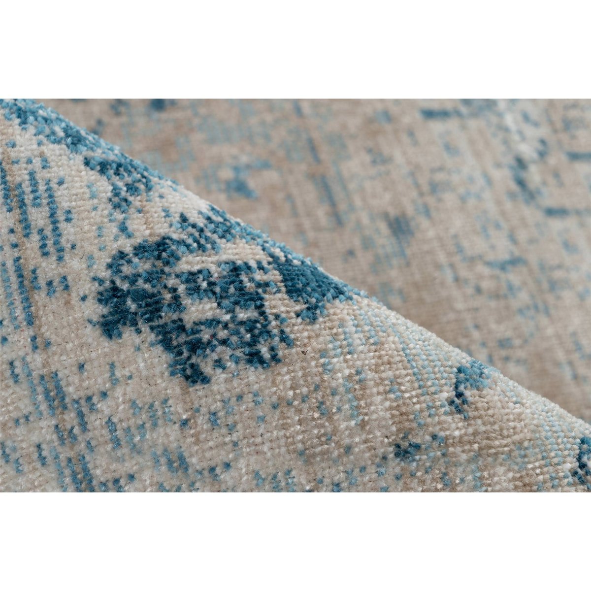 Tapis à poils courts style oriental vintage beige sable et bleu pétrole patiné, ARTE ESPINA