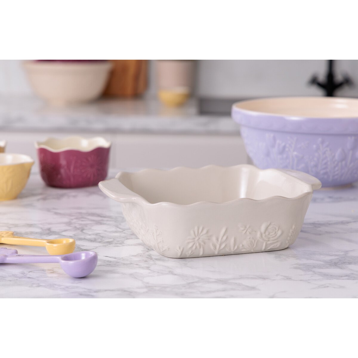 In The Meadow 24cm Square Baking Dish cream, MASON CASH