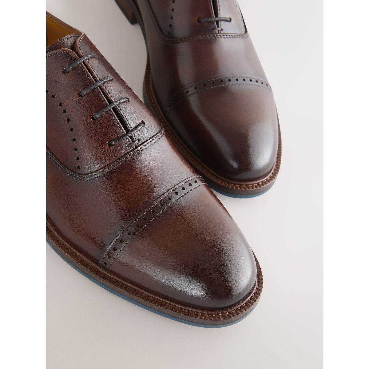 Chaussures oxford en cuir à bout renforcé marron, NEXT