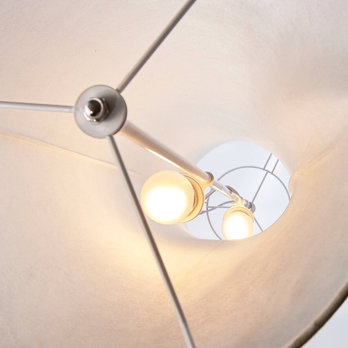 Lampadaire en textile moderne, Liana blanc, LINDBY