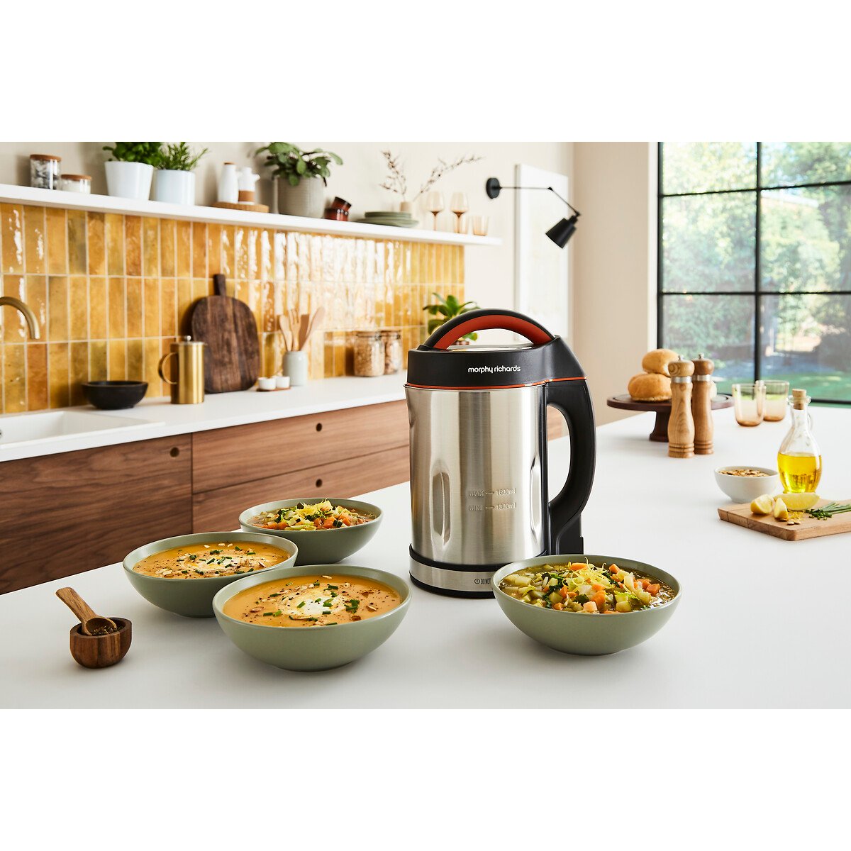 1.6L Classic Soup Maker - 48822 black/red, MORPHY RICHARDS