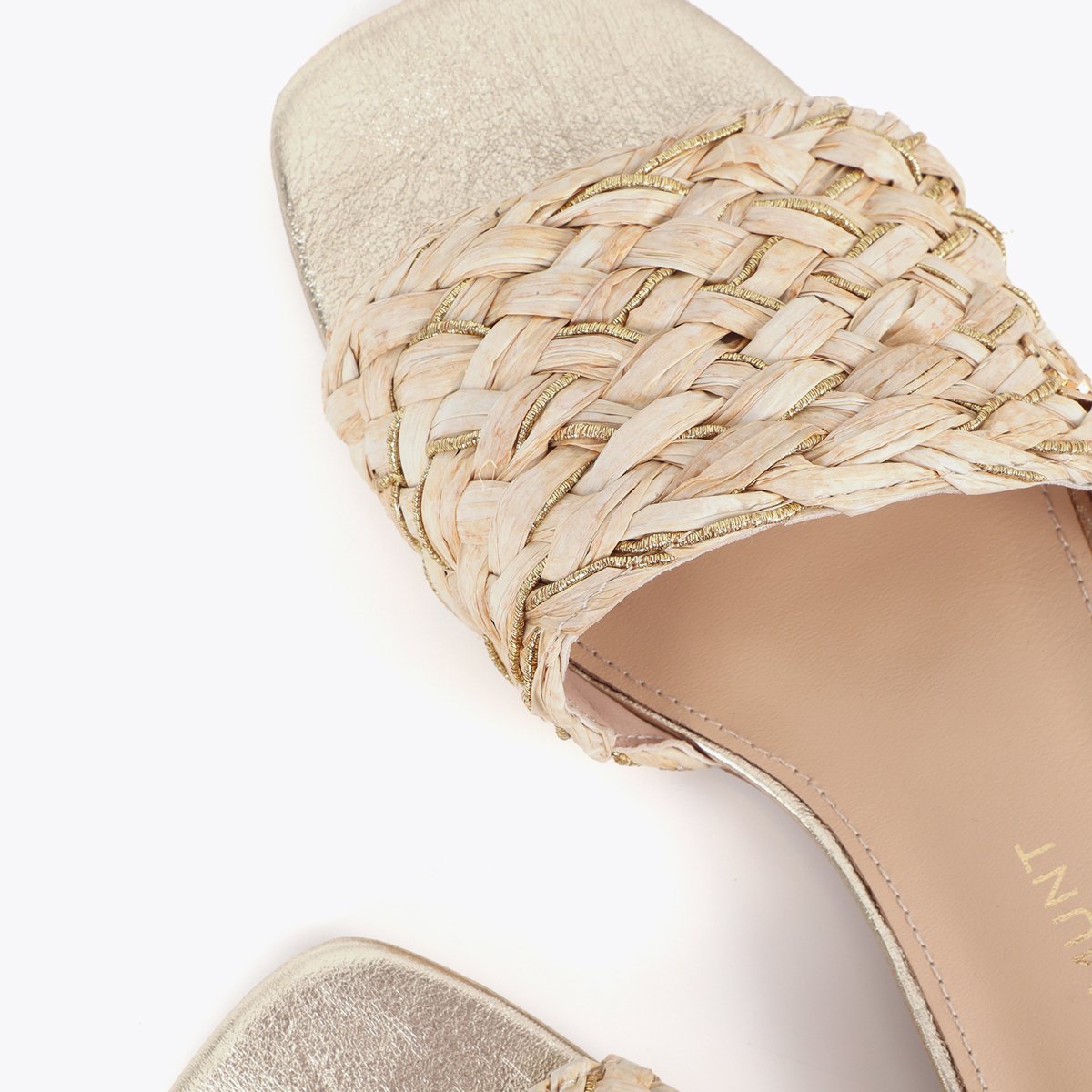 Mule plate à brides tressées en raphia et fils métallisés beige, LOLA CASADEMUNT