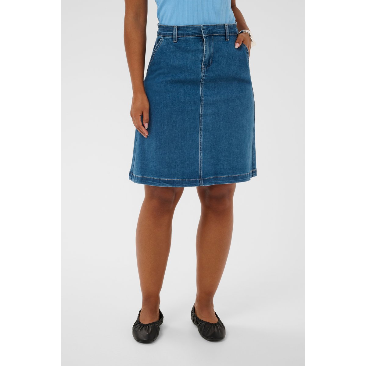Jupe en jean bleu indigo blue denim, CREAM