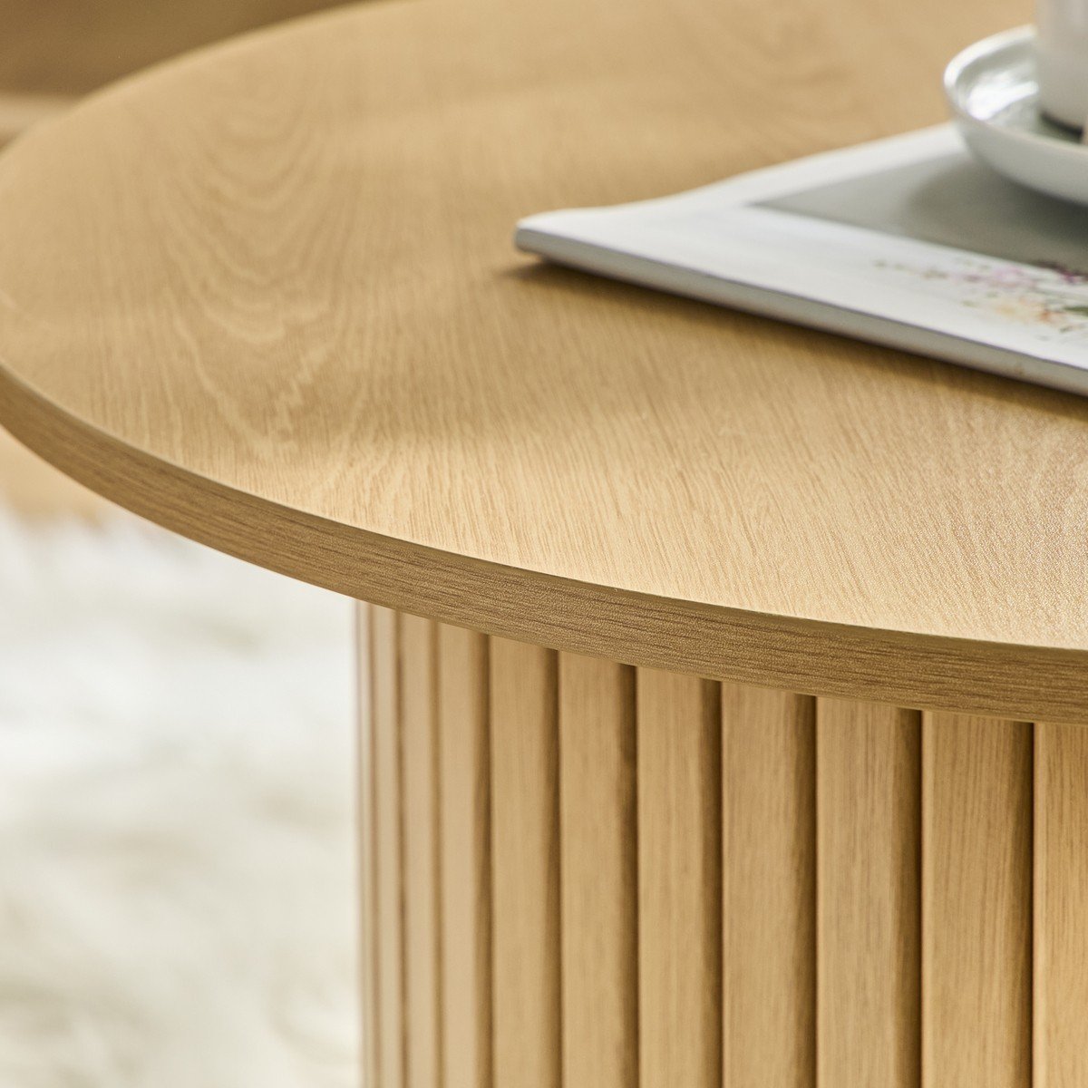 Table basse ronde avec pied à lattes décor bois  - ELIE bois clair, CALICOSY