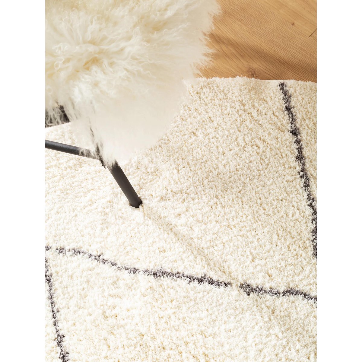 Tapis rond à poils longs BENNO crème, BENUTA