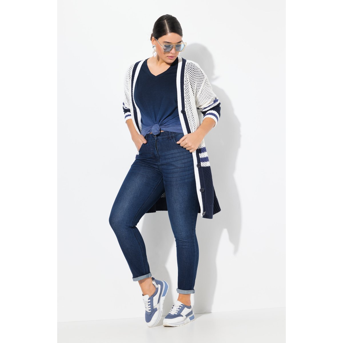 Cardigan long à rayures. Encolure blanc cassé, ULLA POPKEN
