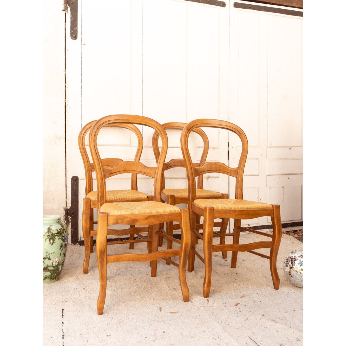 Lot de 4 chaises en bois et paille Claude N°1451 - Bon état bois clair, DEBONGOUT