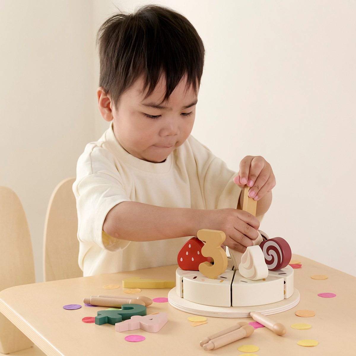 Gâteau d'anniversaire 23 éléments beige, PETITE AMELIE