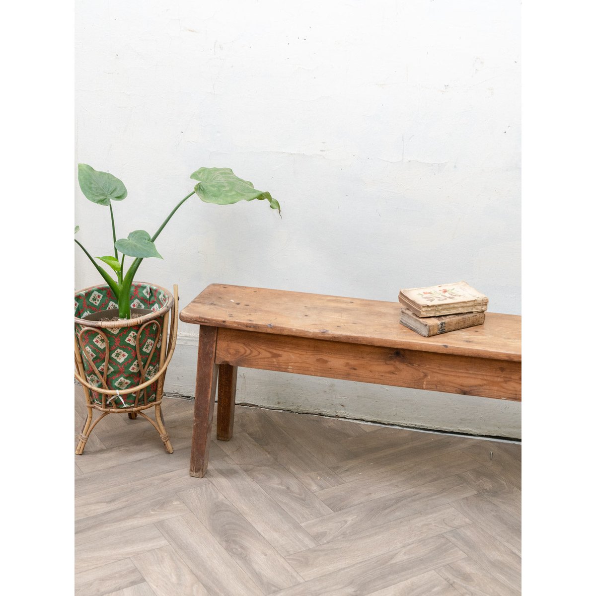 Long banc en bois Antoine N°504 - Bon état bois clair, DEBONGOUT