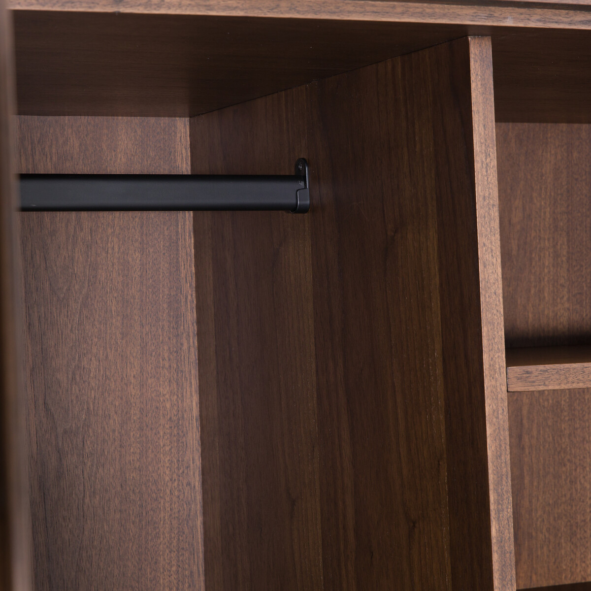 Armoire en plaqué noyer, Willow teinté coloris noyer, AM.PM