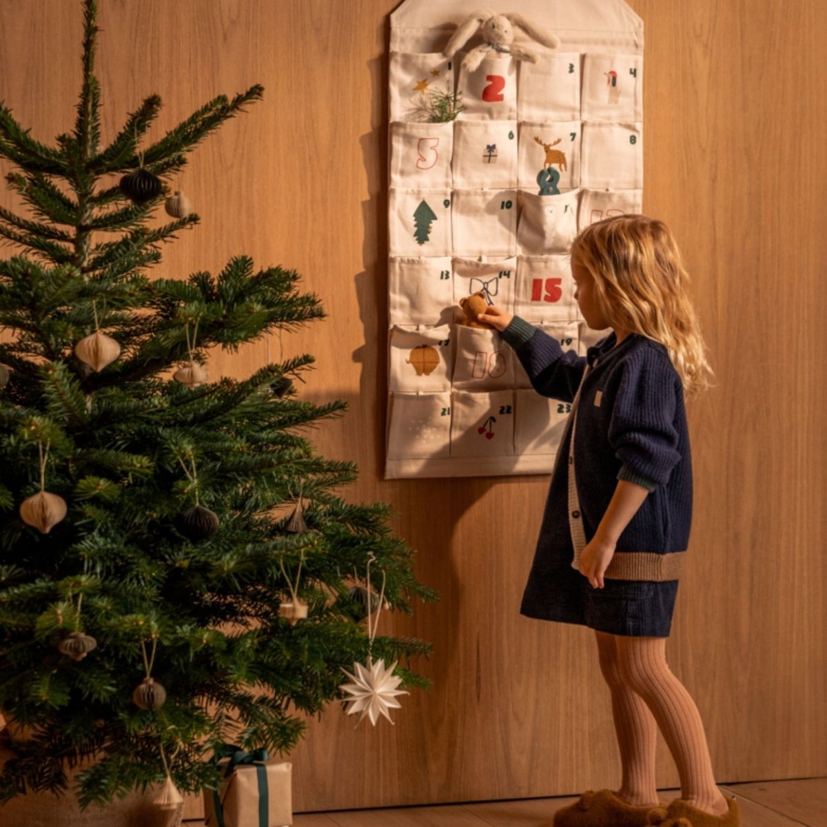 Calendrier de l'avent Babbo couleur unique, LIEWOOD