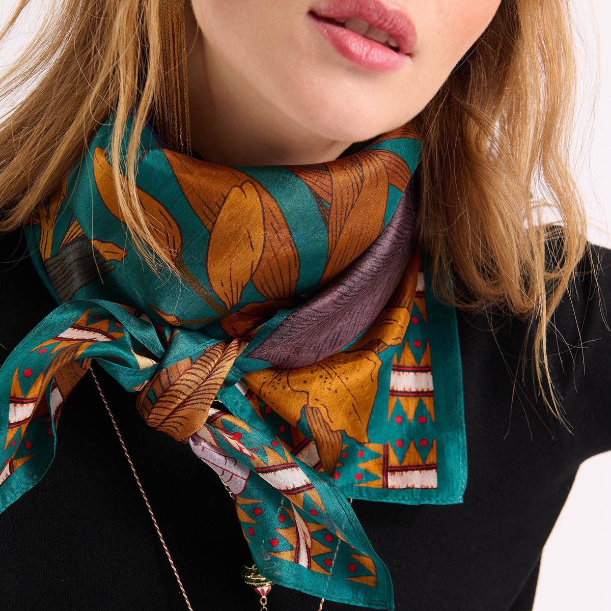 Foulard Medium à motifs PETAL bleu, WILD