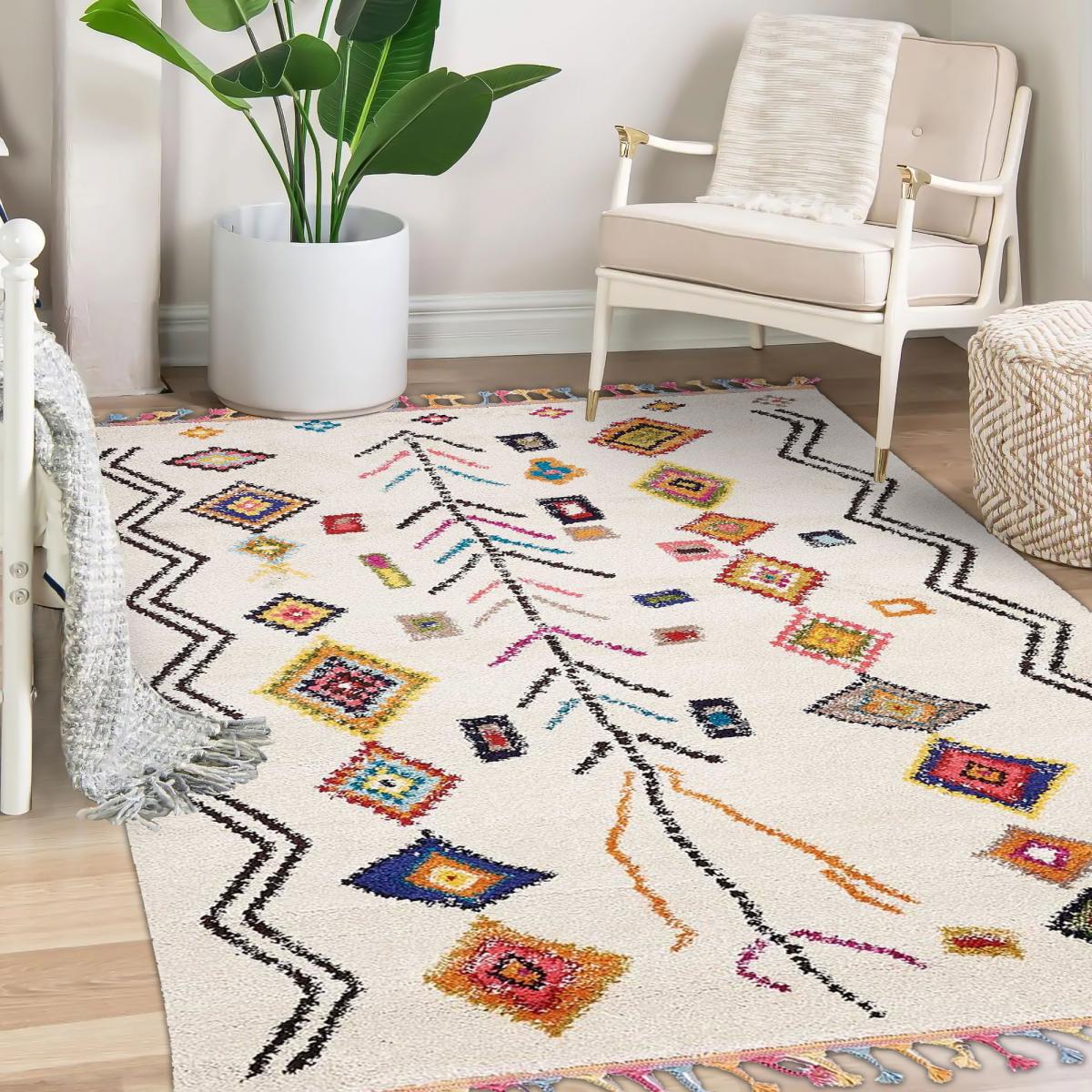 Tapis berbère tissé motif ethnic LYN5 OURIKA E ivoire, UN AMOUR DE TAPIS