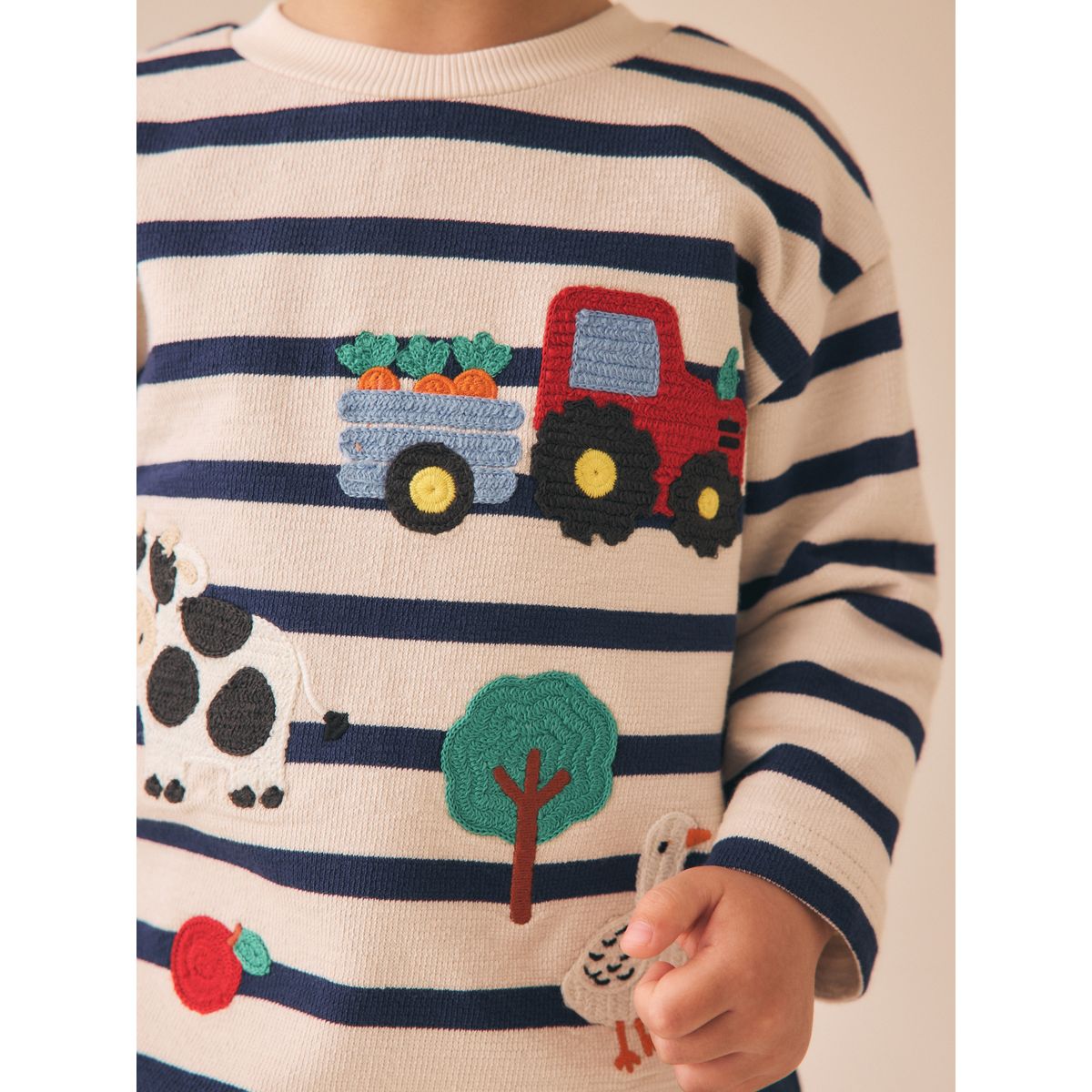 T-shirt à manches longues avec appliqué broderie de ferme à rayures crème et marine, NEXT