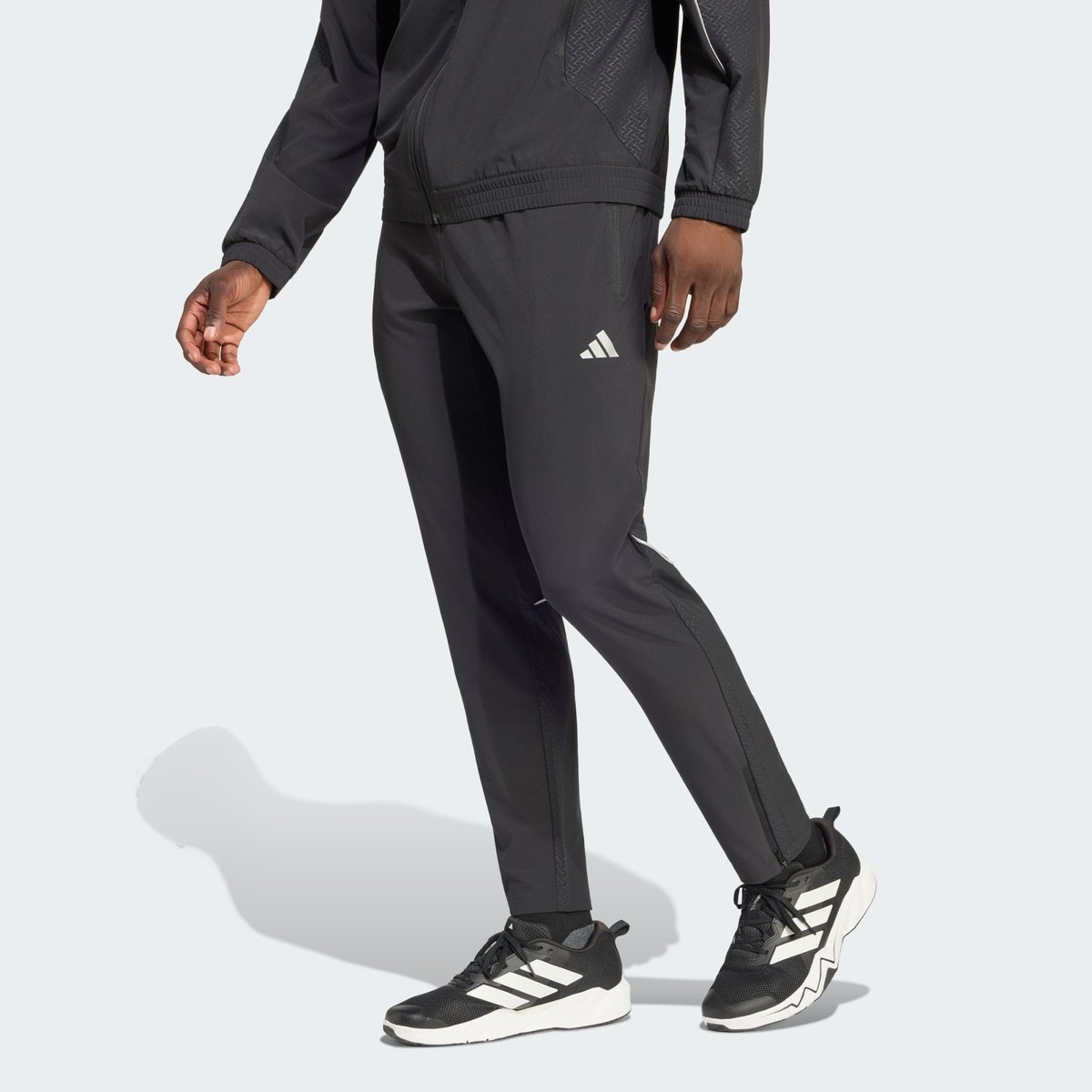 Pantalon De Survêtement Coupe Slim Tech Apparel Pantalon De Survêtement Coupe Slim Tech Apparel black, adidas Performance