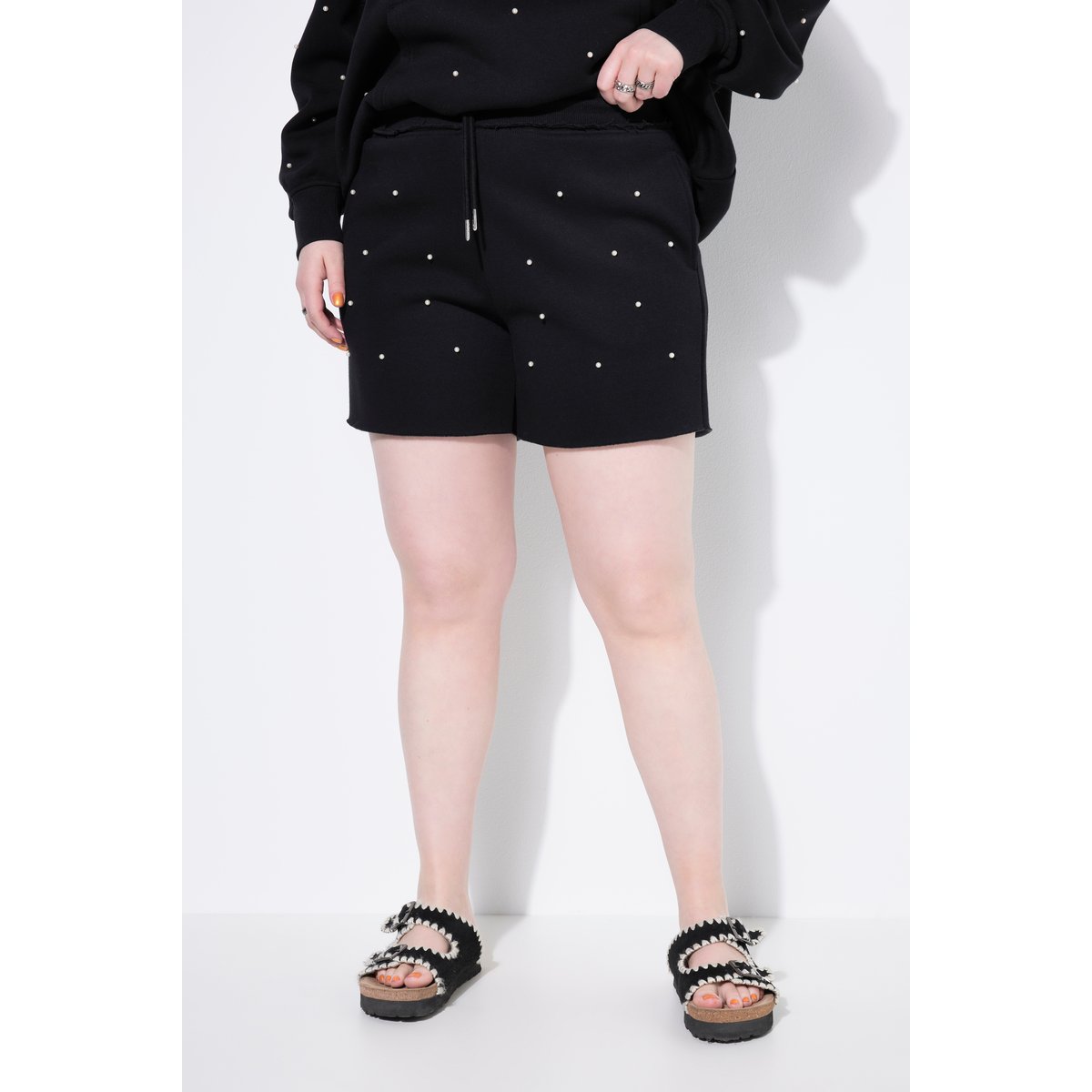Short en molleton noir, STUDIO UNTOLD