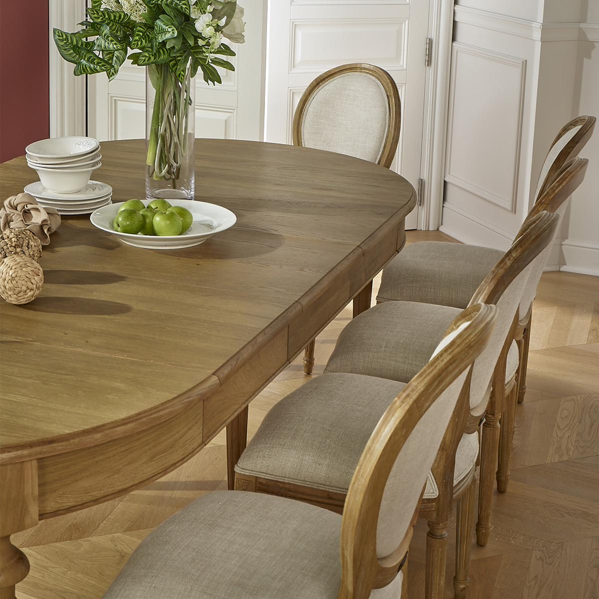 Table ovale en chêne 3 rallonges 4/10 couverts AMBRE marron, ROBIN DES BOIS