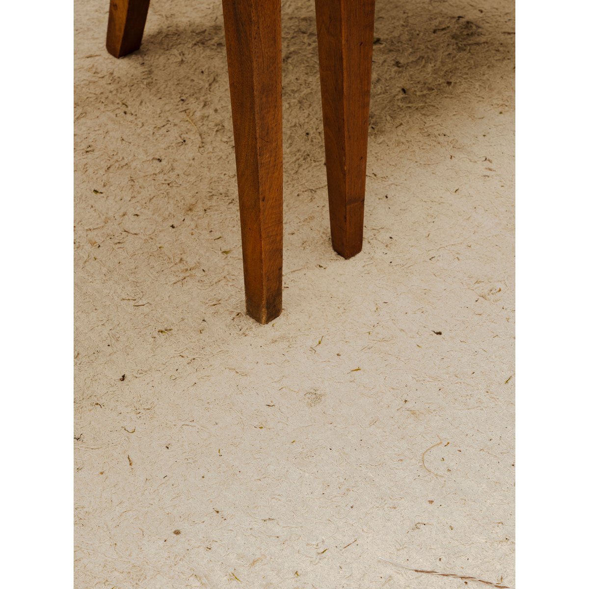 Table d'appoint en bois Francine N°1659 - Bon état bois foncé, DEBONGOUT