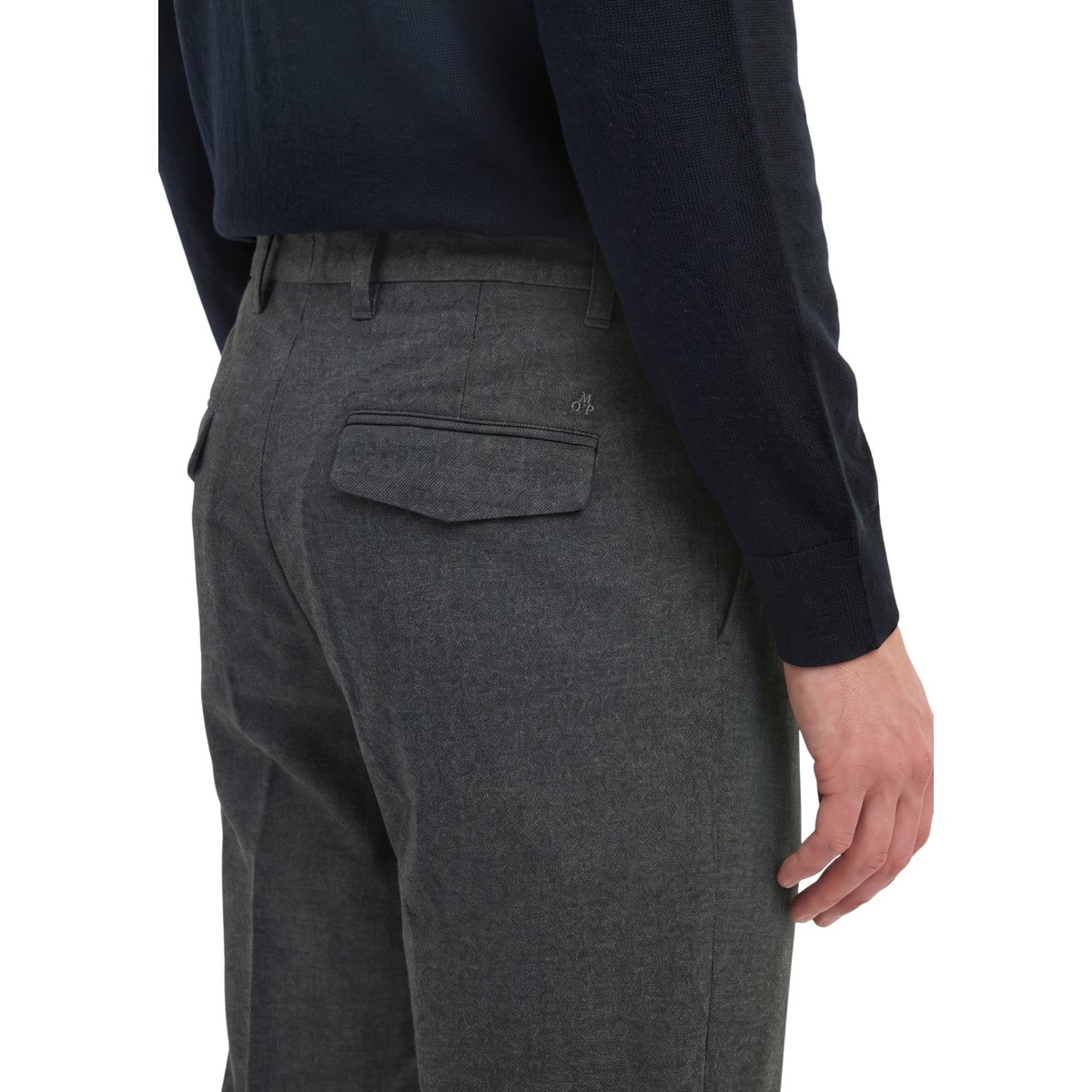 Chino modèle Belsbo à plis, coupe décontractée en mélange élastique de coton bio et de viscose noir, MARC O'POLO