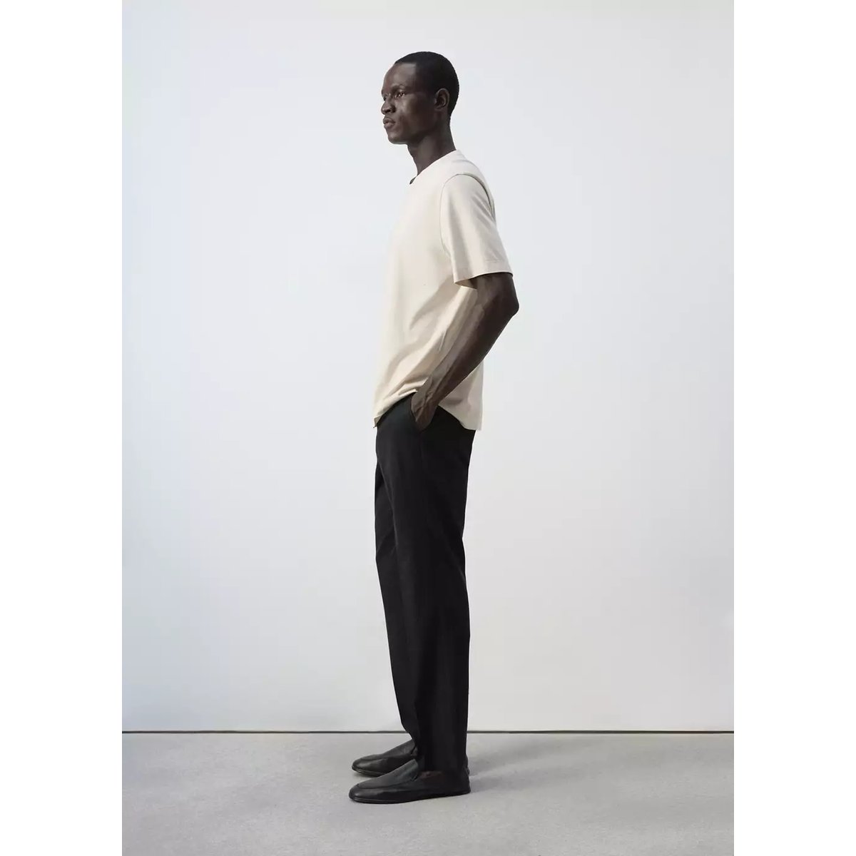 Pantalon regular fit en mélange de lyocell et coton noir, MANGO MAN