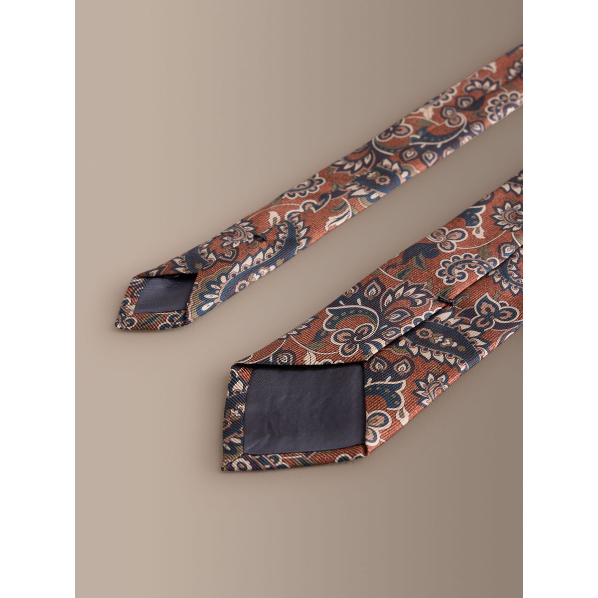 Cravate en soie italienne signature orange, NEXT