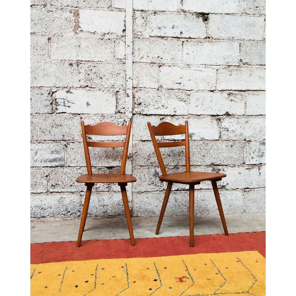 Paire de chaises en bois Alma N°733 - Bon état bois, DEBONGOUT