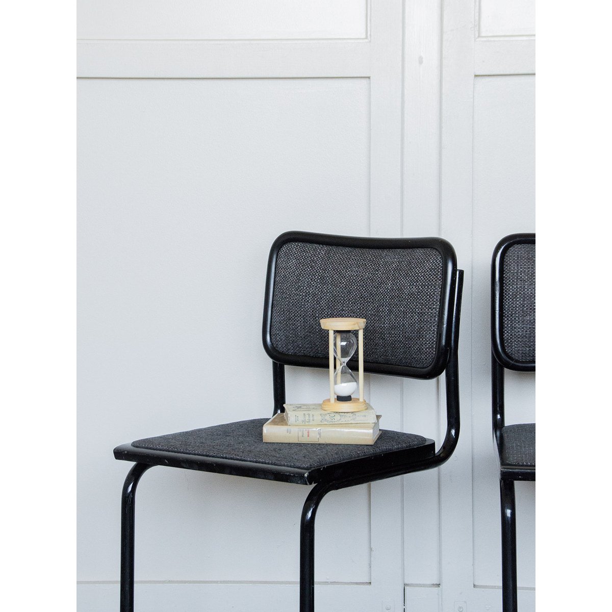 Chaise Breuer noire Diana N°291 - Bon état noir, DEBONGOUT