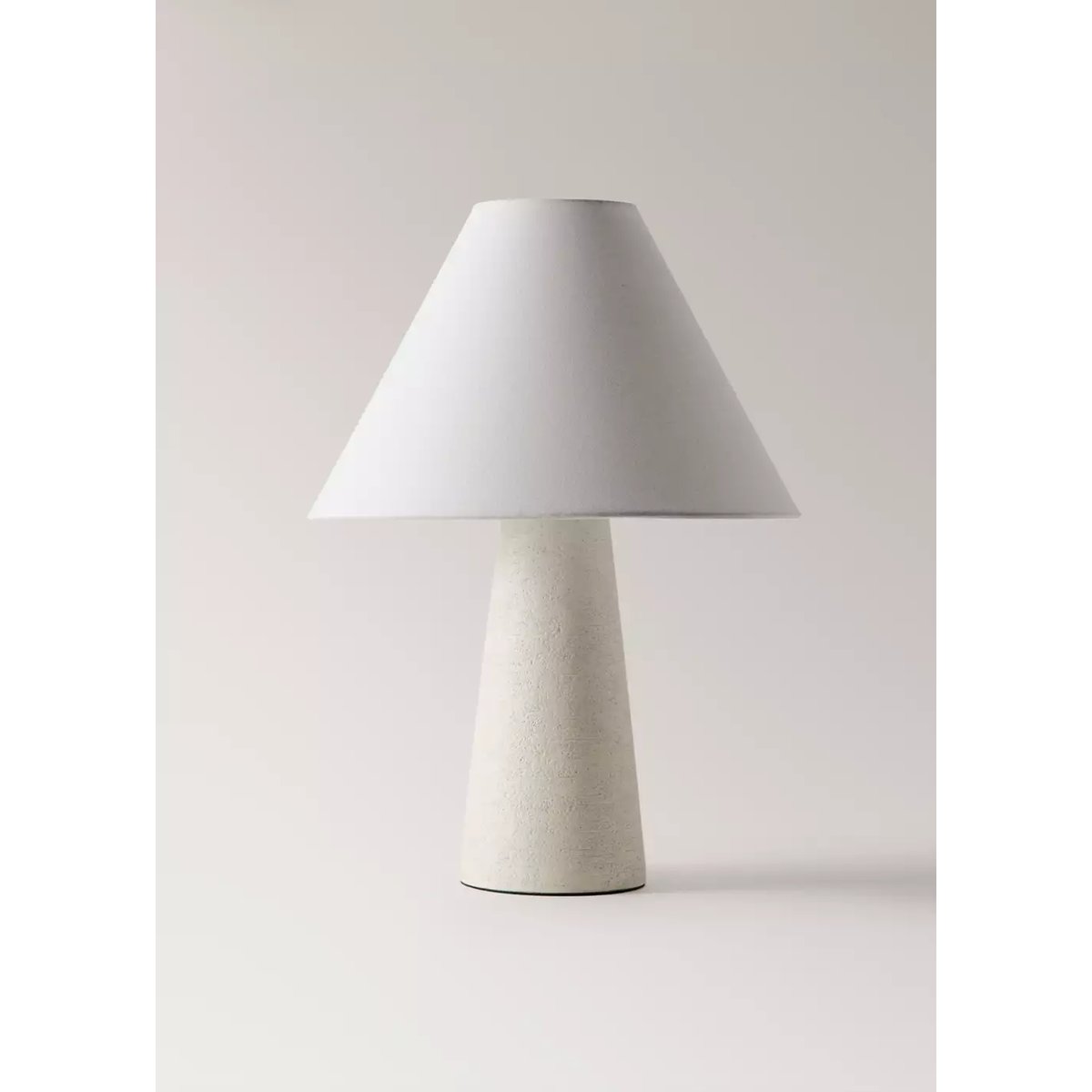 Lampe de table en fibre de verre blanc, MANGO HOME