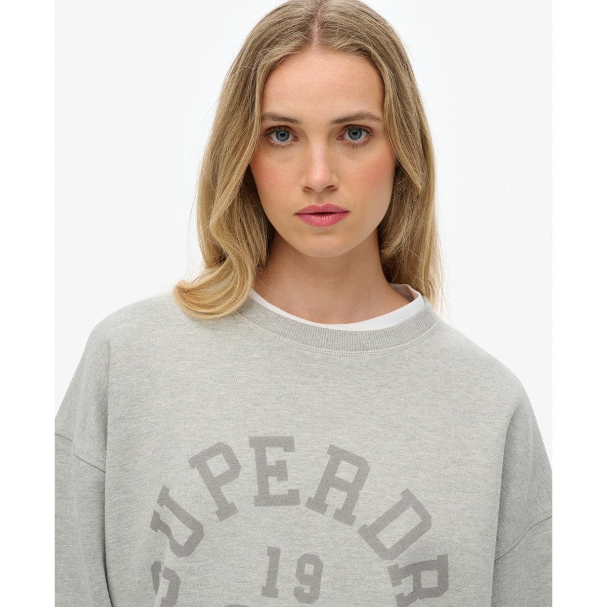 Athletic Essentials Sweat-shirt Ample Col Rond gris chiné, SUPERDRY