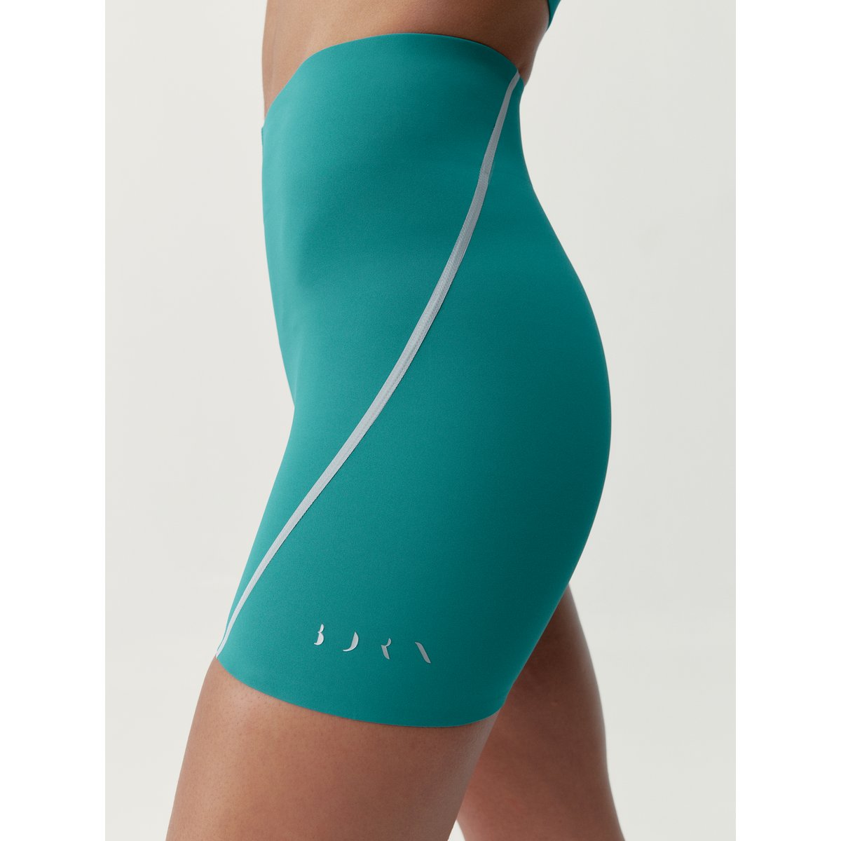 Short Moulant de Sport Performance LUNA vert bleuâtre, BORN