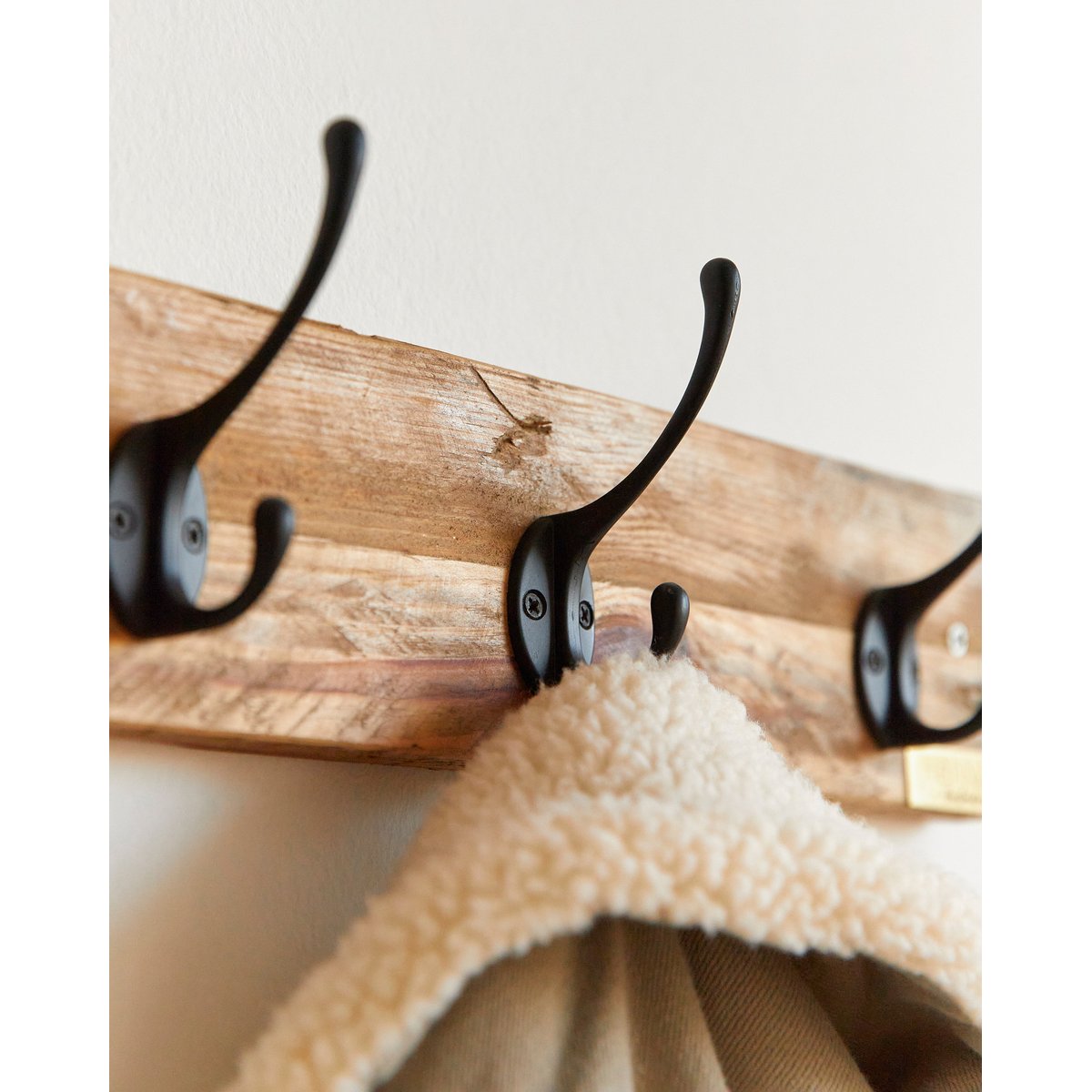 Porte-manteau mural bois massif recyclé et métal - SEKAI marron, HANNUN