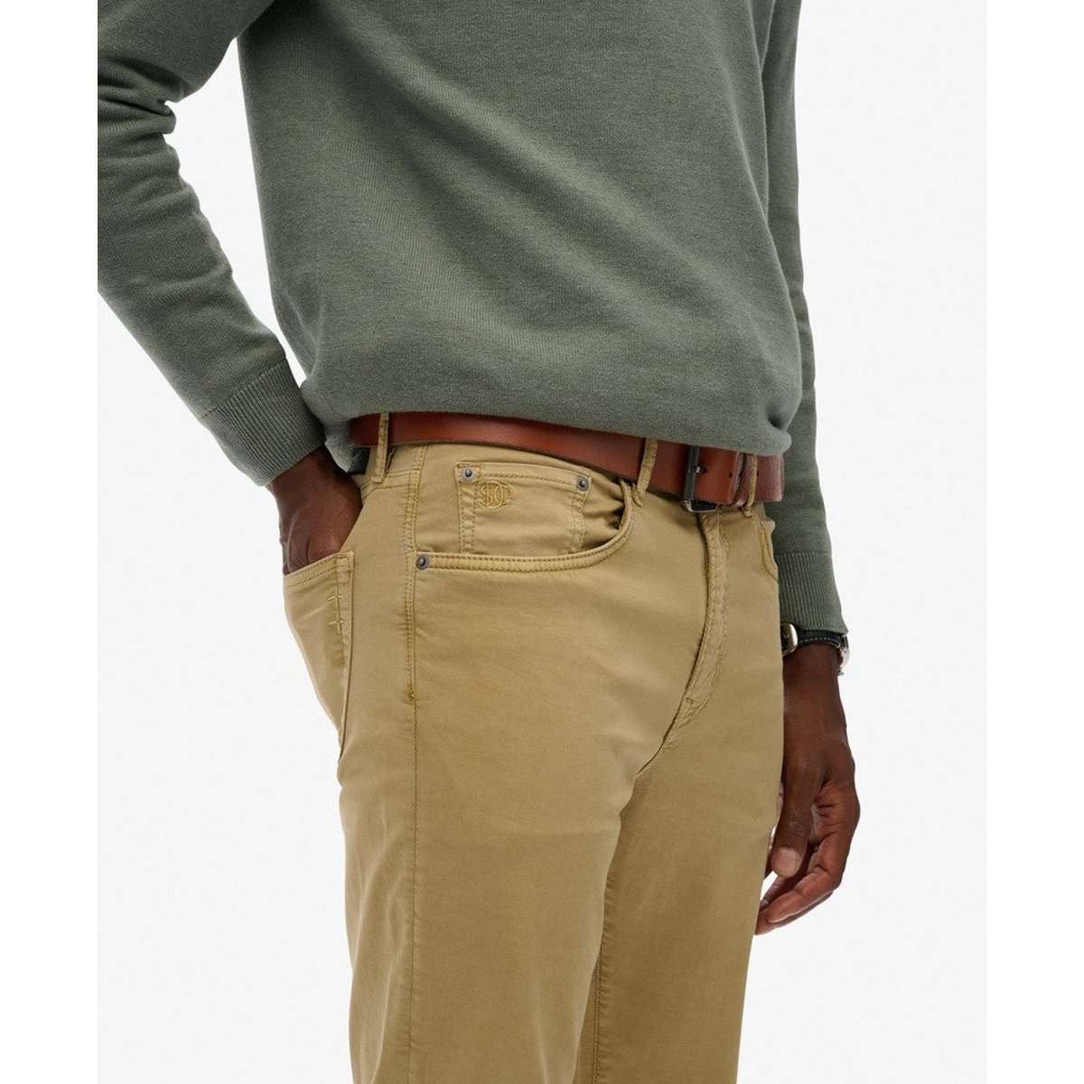 The Merchant Store - Pantalon 5 poches en satin beige américain, SUPERDRY