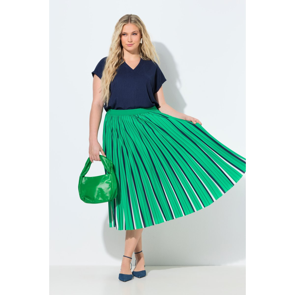 Jupe plissée. Imprimé à rayures. vert naturel, ULLA POPKEN