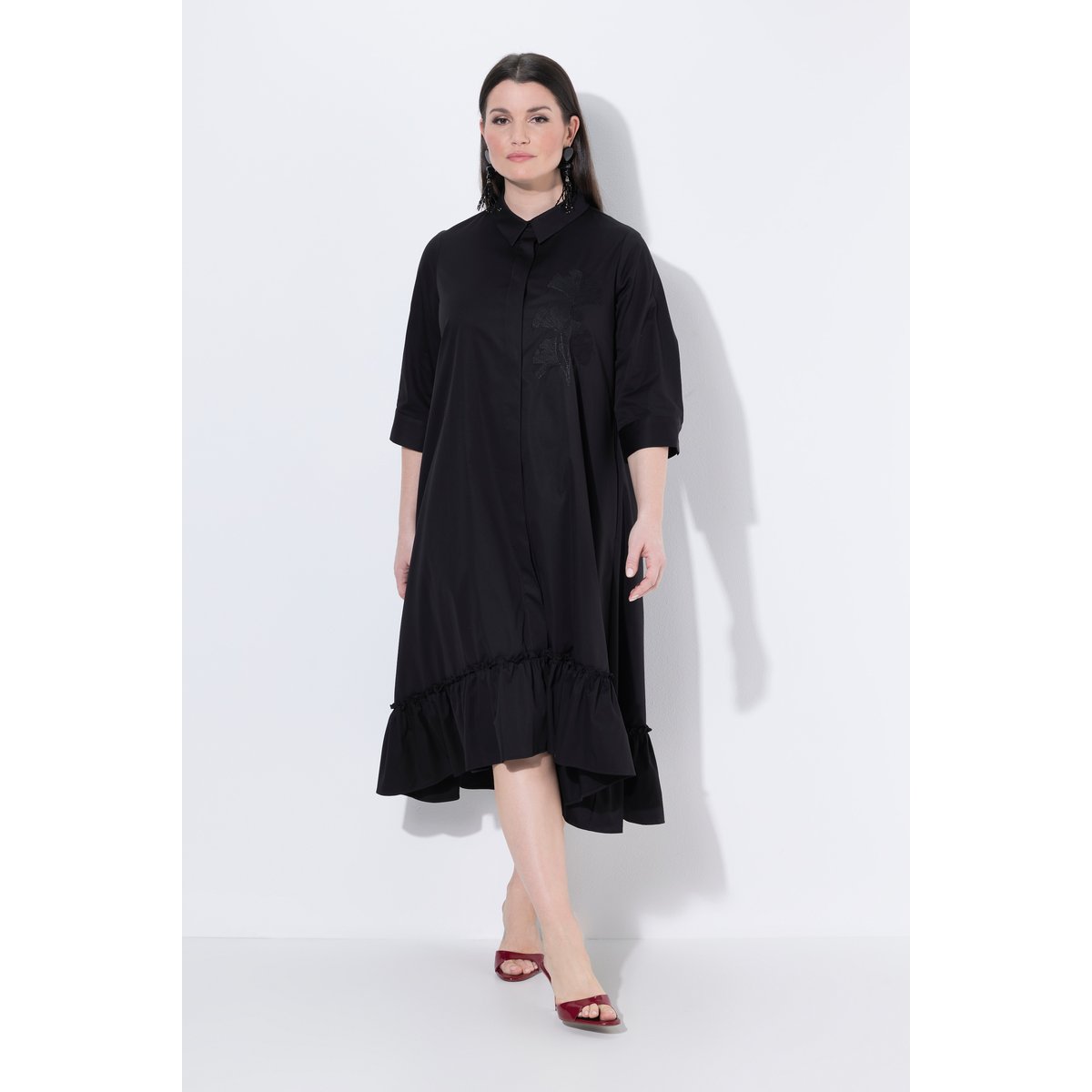 Robe longue, avec ginkgo brodée noir, ULLA POPKEN