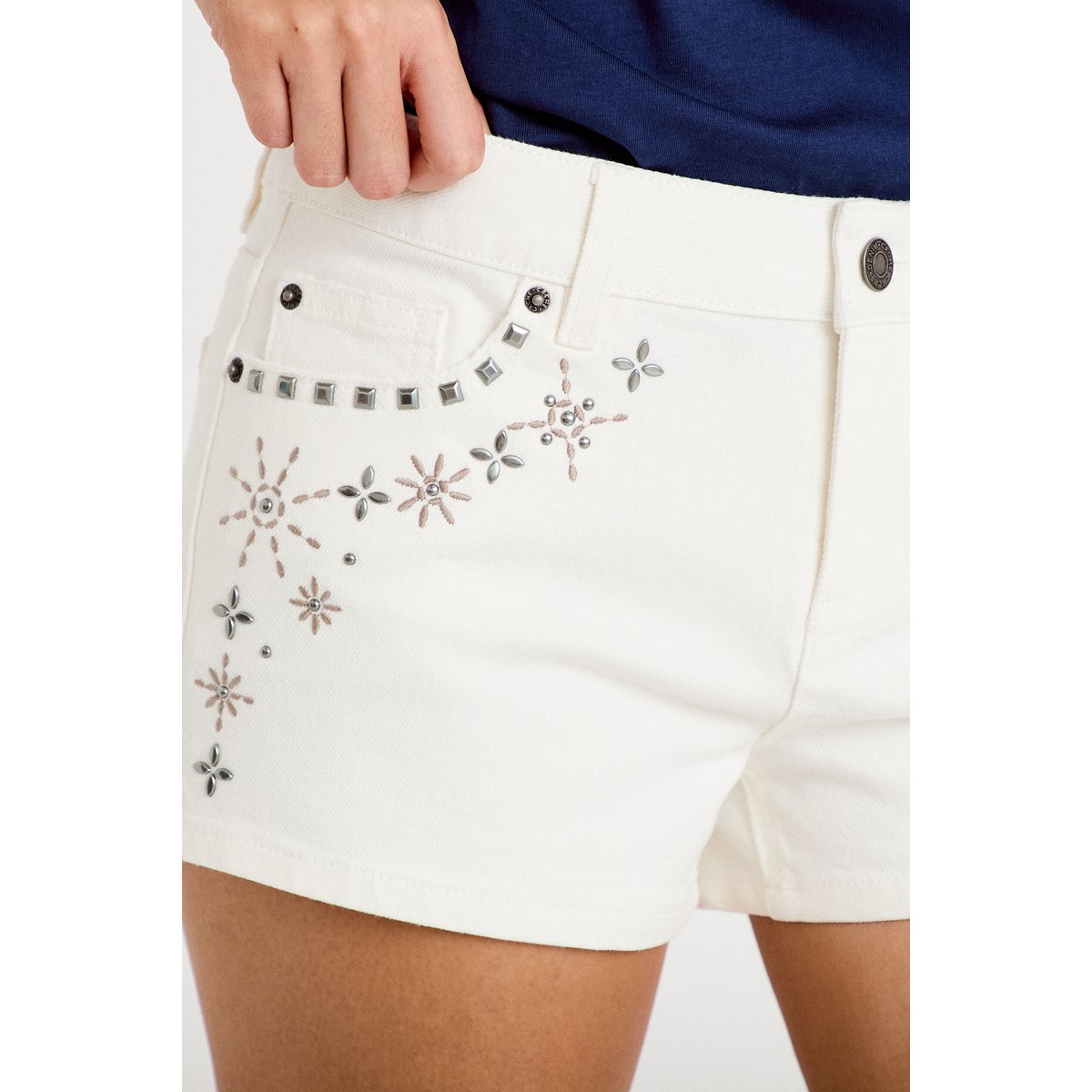 Short en jean avec broderie ecru, CACHE CACHE